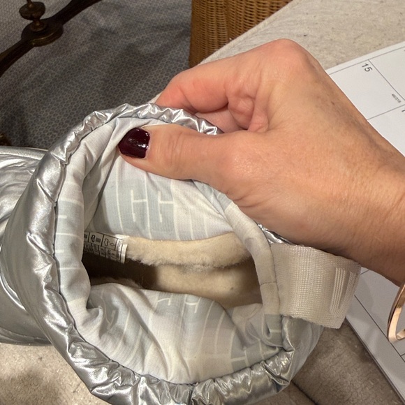 Ugg Classic Maxi Mini Boot - Picture 7 of 7